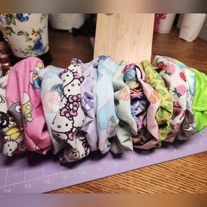 Random(live pick) scrunchies